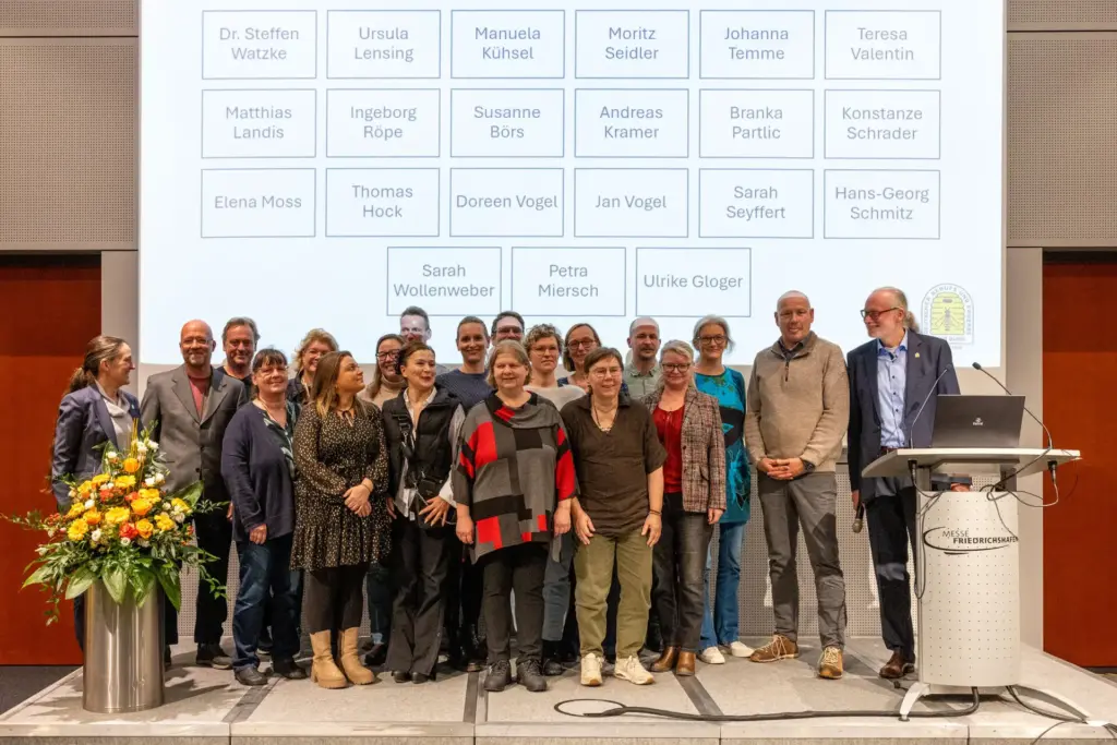 Die Jury: 18 eigens ausgebildete Juroren haben mir viel Energie und Hingabe die Ausbildung durchlaufen und mit großer Leidenschaft die Honige bewertet. Foto: DBIB/Jan Gutzeit
